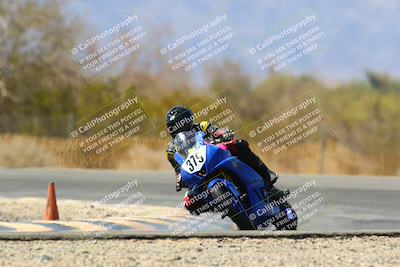 media/Apr-17-2022-CVMA (Sun) [[f474cfa795]]/Race 14 500 Supersport-350 Supersport (Holeshot)/